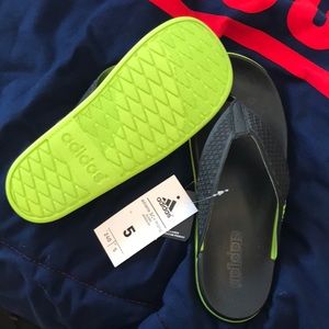 Adidas boys flip flops
